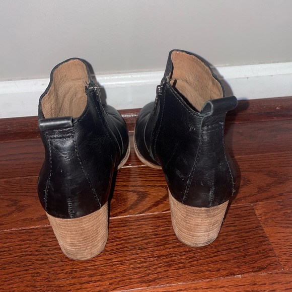 Madewell Genuine Leather Boots - Picture 2 of 4
